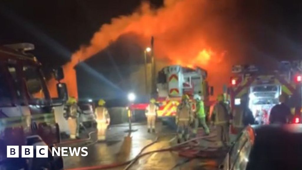 Mon, Jul 27, 2026 News Update and Memorials Sign In Local News Fire in Fareham Today: Multiple Crews Battling Residential Blaze as Authorities Urge Public to Avoid the Affected Area